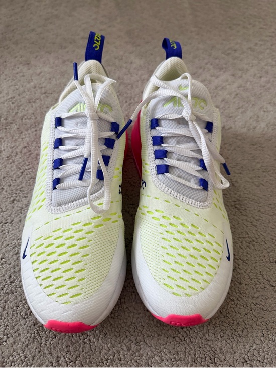 Nike Shoes - Nike Women’s Air Max 270 Size 8.5